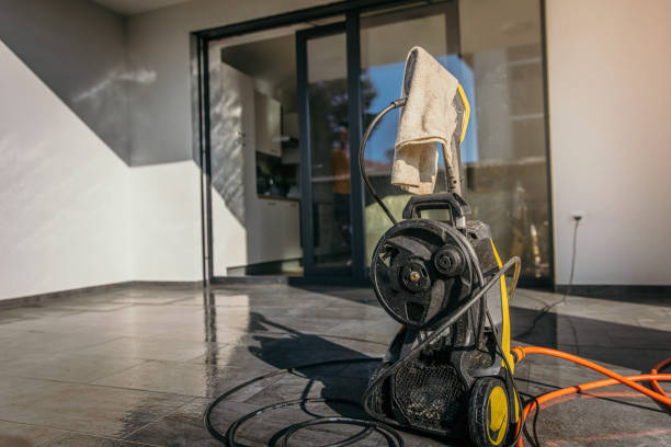 Spring Cleaning in Roosevelt Gardens, FL